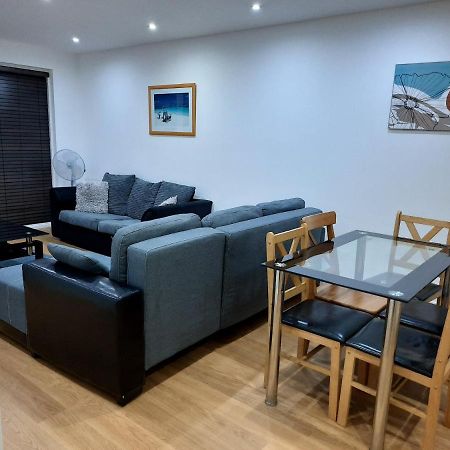 Max'Em Lexington Luxury Apartment Slough Exterior foto