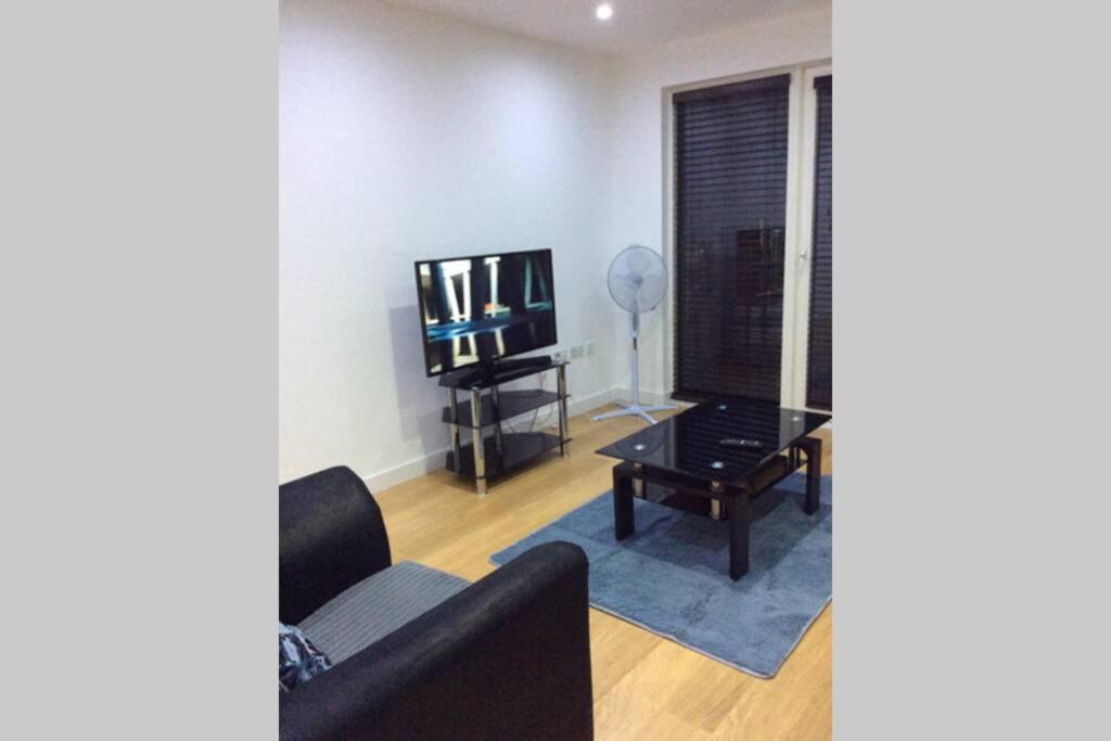 Max'Em Lexington Luxury Apartment Slough Exterior foto
